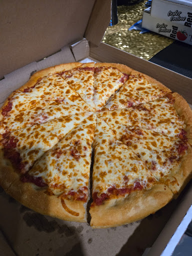 Photo of Red Tomato Pies, Quesnel BC - 160 Barlow Ave, Quesnel, BC V2J 2B7