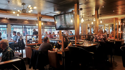 Photo of L'Estaminet - 299 Rue Lafontaine, Rivière-du-Loup, QC G5R 3B1