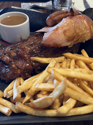 Photo of Rôtisserie St-Hubert - 80 Bd Cartier, Rivière-du-Loup, QC G5R 2N1