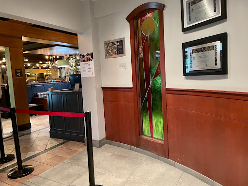 Photo of Rôtisserie St-Hubert - 80 Bd Cartier, Rivière-du-Loup, QC G5R 2N1