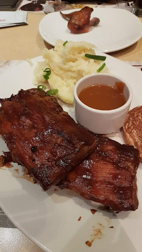 Photo of Rôtisserie St-Hubert - 80 Bd Cartier, Rivière-du-Loup, QC G5R 2N1