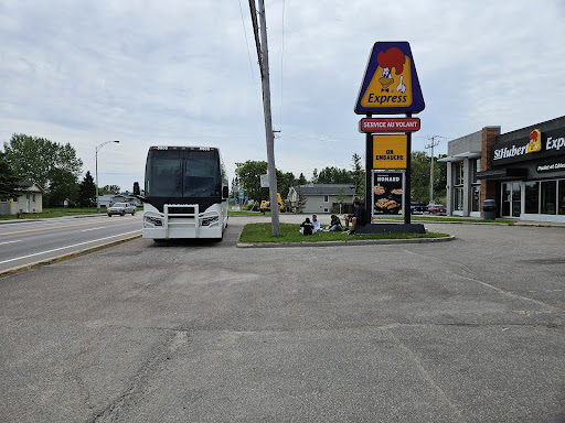 Photo of St-Hubert Express - 21 Bd de l'Anse, Roberval, QC G8H 1Z1