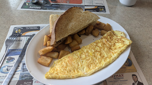 Photo of Restaurant La Bonne Cuisine - 562 Bd Marcotte, Roberval, QC G8H 1Z6