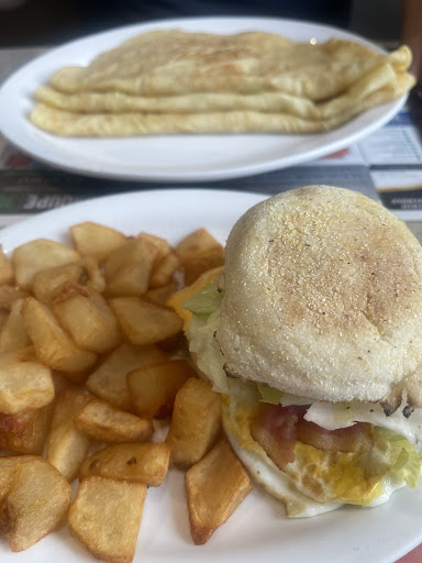Photo of Restaurant La Bonne Cuisine - 562 Bd Marcotte, Roberval, QC G8H 1Z6