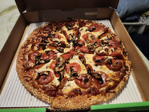 Photo of Red Swan Pizza - North Bay - Inside Lakeshore Mall, 41 Lakeshore Dr Unit 102, North Bay, ON P1A 2A1