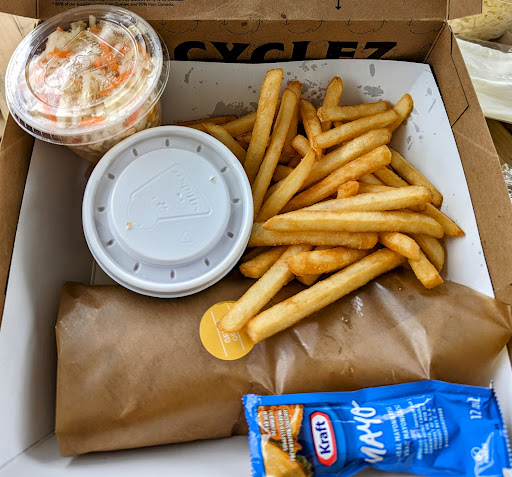 Photo of Restaurant et bar St-Hubert - 60 Av. Québec, Rouyn-Noranda, QC J9X 6P9