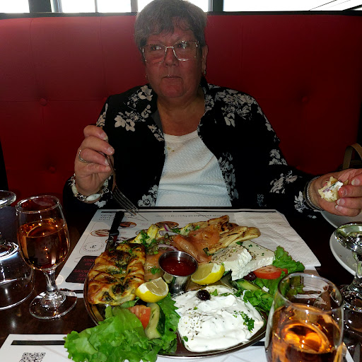 Photo of Restaurant Qaisar's St-jean - 665 1re Rue, Saint-Jean-sur-Richelieu, QC J2X 3B9