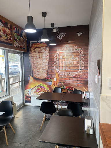 Photo of Mac Doner - 944 Ch des Hauteurs, Saint-Hippolyte, QC J8A 1K9