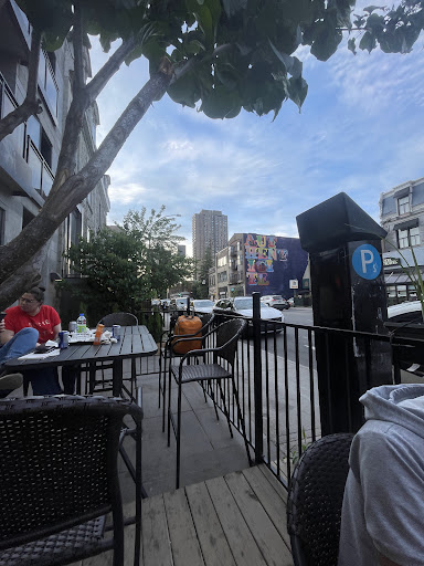 Photo of Malak Al Tawouk - 3454 Av. du Parc, Montréal, QC H2X 2H5