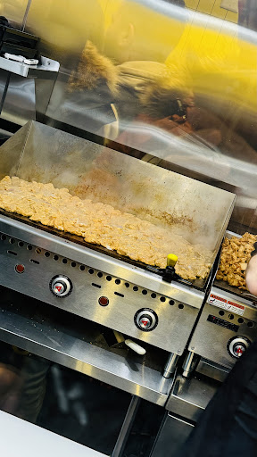 Photo of Malak Al Tawouk - 3454 Av. du Parc, Montréal, QC H2X 2H5