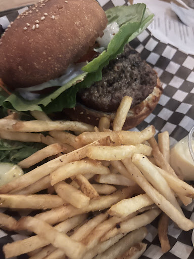 Photo of Restaurant-Bar le Mundial Saint-Raymond - 376 Rue St Joseph, Saint-Raymond, QC G3L 1J9