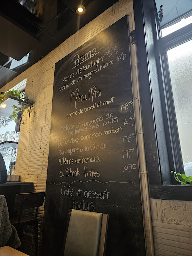 Photo of Restaurant-Bar le Mundial Saint-Raymond - 376 Rue St Joseph, Saint-Raymond, QC G3L 1J9
