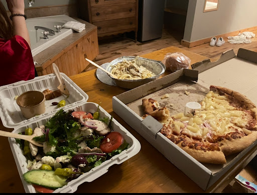 Photo of Restaurant John Le Grec - Pizza Delivery - 980 Bd de Sainte-Adèle, Sainte-Adèle, QC J8B 1S5