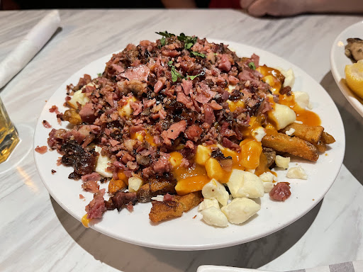 Photo of Bistro Moe's - 21 Av. de la Gare, Saint-Sauveur, QC J0R 1R0