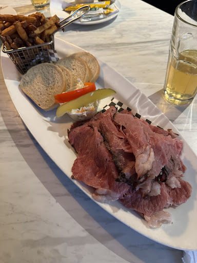 Photo of Bistro Moe's - 21 Av. de la Gare, Saint-Sauveur, QC J0R 1R0