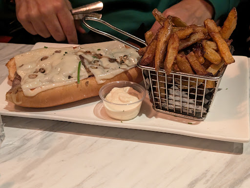 Photo of Bistro Moe's - 21 Av. de la Gare, Saint-Sauveur, QC J0R 1R0