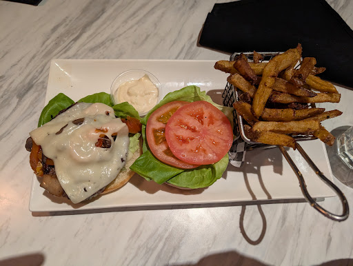 Photo of Bistro Moe's - 21 Av. de la Gare, Saint-Sauveur, QC J0R 1R0