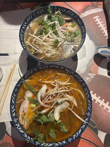 Photo of Comptoir Banh Mi - Pho - Restaurant Vietnamien - Restaurant-Traiteur - Sandwiches - 54 Rue St Vincent, Sainte-Agathe-des-Monts, QC J8C 2A6