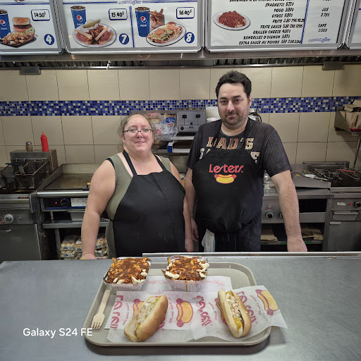 Photo of Poutine Lafleur - 92b Rue Principale E, Sainte-Agathe-des-Monts, QC J8C 1J7