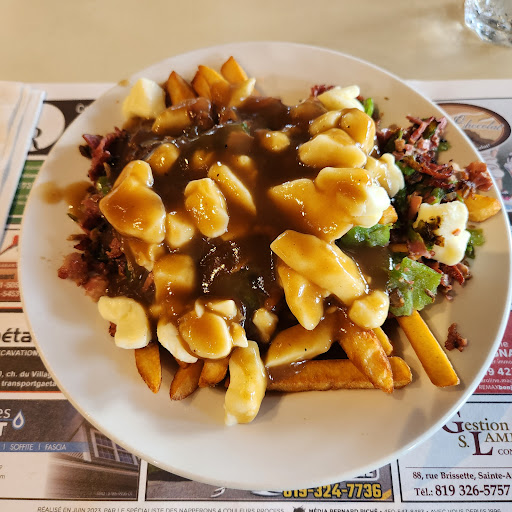 Photo of Restaurant Le Fumet - 550 Rue Principale E, Sainte-Agathe-des-Monts, QC J8C 1K9