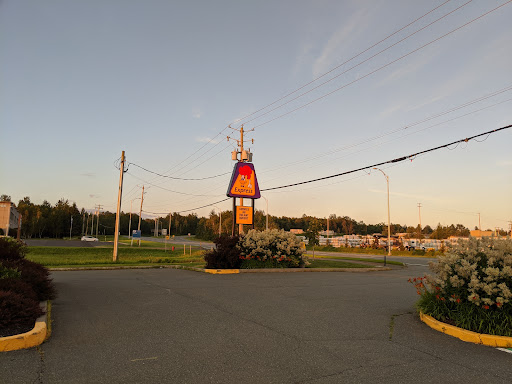 Photo of St-Hubert Express - 655 Rte Cameron, Sainte-Marie, QC G6E 3V7
