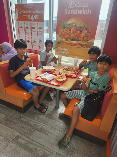 Photo of Popeyes Louisiana Kitchen - 1337 London Rd, Sarnia, ON N7S 1P6