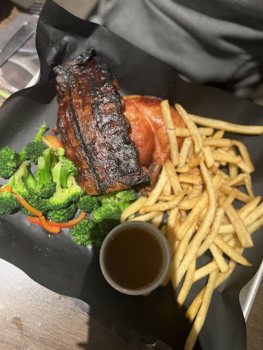 Photo of St-Hubert Restaurant - 1005 Bd Laure, Sept-Îles, QC G4R 4S6