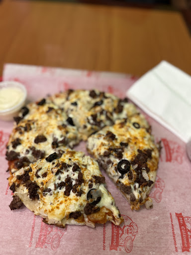 Photo of Mr. Calzone McPhillips - 1399 McPhillips St Unit 16B, Winnipeg, MB R2V 3V1