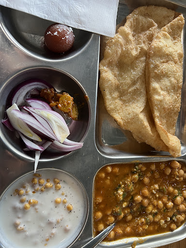 Photo of Dawat Restaurant St. Anne’s - 680 St Anne's Rd, Winnipeg, MB R2N 3M6