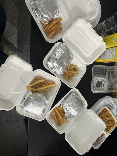 Photo of Dawat Restaurant St. Anne’s - 680 St Anne's Rd, Winnipeg, MB R2N 3M6