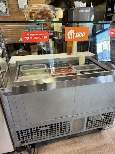 Photo of Pizzalicious Donair shop - 38163 Cleveland Ave, Squamish, BC V8B 0A1
