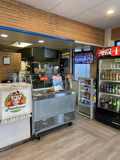 Photo of Pizzalicious Donair shop - 38163 Cleveland Ave, Squamish, BC V8B 0A1