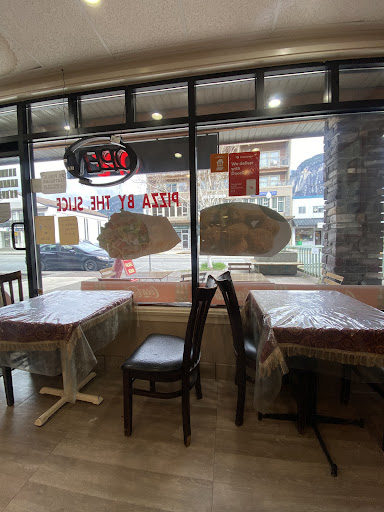 Photo of Pizzalicious Donair shop - 38163 Cleveland Ave, Squamish, BC V8B 0A1