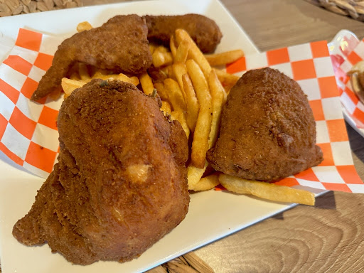 Photo of Mags99 Fried Chicken and Mexican Cantina - 1257 Commercial Way #5, Squamish, BC V8B 0Z4