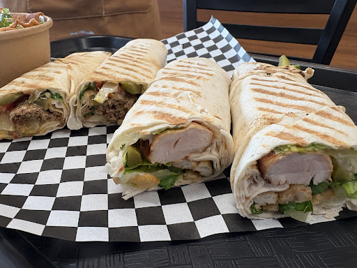 Photo of Le Zouz - 6648 Rue Saint-Georges, Lévis, QC G6V 4H3