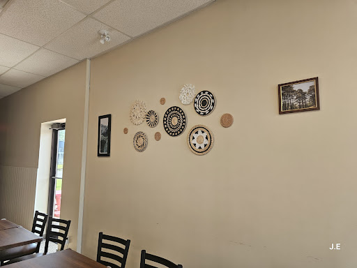 Photo of Le Zouz - 6648 Rue Saint-Georges, Lévis, QC G6V 4H3
