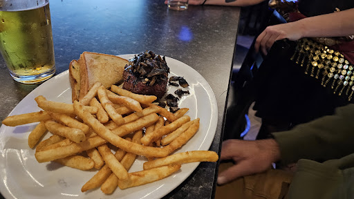 Photo of Oilmen's Club Taphouse & Grill - 5335 48 Ave, Taber, AB T1G 1S7