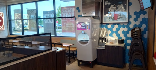 Photo of Wendy's - 964 Jones Rd, Midland, ON L4R 4K3
