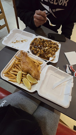 Photo of Niagara Fish N' Burger - 13207 Lundy's Ln, Niagara Falls, ON L2E 6S4