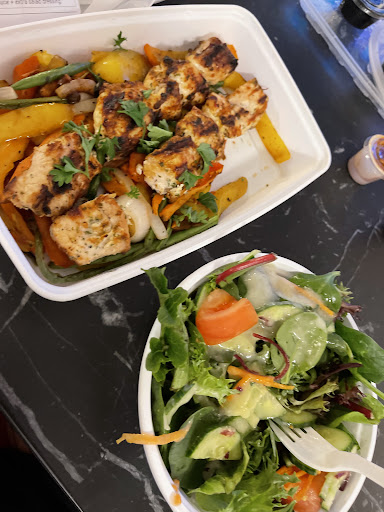 Photo of Me Va Me Express - 330 Steeles Ave W, Thornhill, ON L4J 6W9