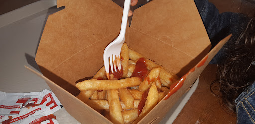 Photo of Red & White Shawarma - 1635 Lawrence Ave W, North York, ON M6L 3C9