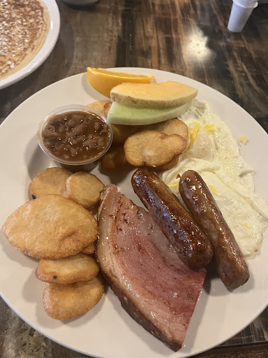 Photo of Restaurant Maman Fournier - 3125 Bd des Récollets, Trois-Rivières, QC G9A 6M1