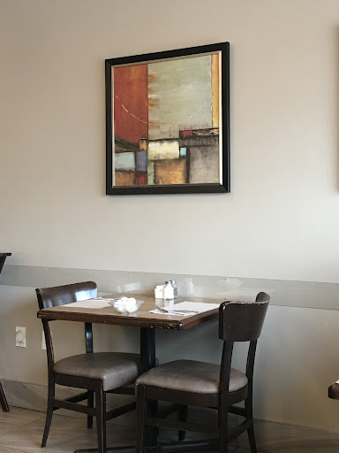 Photo of Restaurant Maman Fournier - 3125 Bd des Récollets, Trois-Rivières, QC G9A 6M1