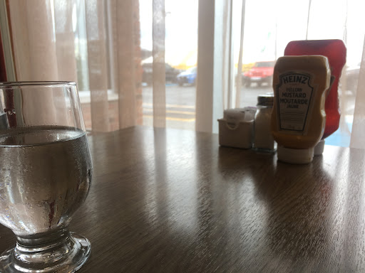 Photo of Restaurant Maman Fournier - 3125 Bd des Récollets, Trois-Rivières, QC G9A 6M1