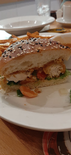 Photo of Restaurant Scores - 4225 Bd des Forges, Trois-Rivières, QC G8Y 2P1