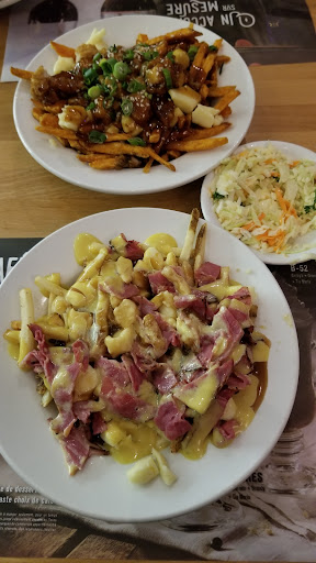 Photo of Restaurant Scores - 4225 Bd des Forges, Trois-Rivières, QC G8Y 2P1