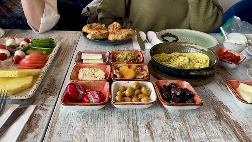 Photo of Mama Fatma Turkish Cuisine Vaughan - 10385 Weston Rd Unit 7B, Woodbridge, ON L4H 3T4