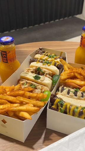 Photo of Tut's Egyptian Street Food - 308 King St N #118, Waterloo, ON N2J 0G4