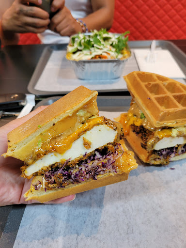 Photo of Restaurant Kapsalon - 3855 Bd Décarie, Montréal, QC H4A 3J6