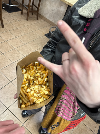 Photo of Habibz Corner - 532 Simcoe St S, Oshawa, ON L1H 4J8
